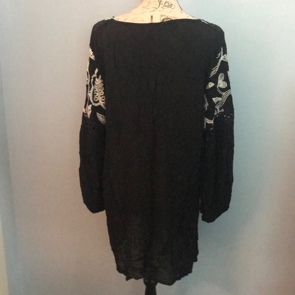 🆕 Velzera Boho Floral Embroidered & Crochet Tunic - Picture 2 of 7